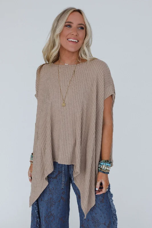 The Nest Everleigh Textured Tunic Top - Taupe